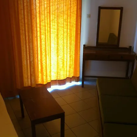 Kassavetis Center - & Hotel 2*